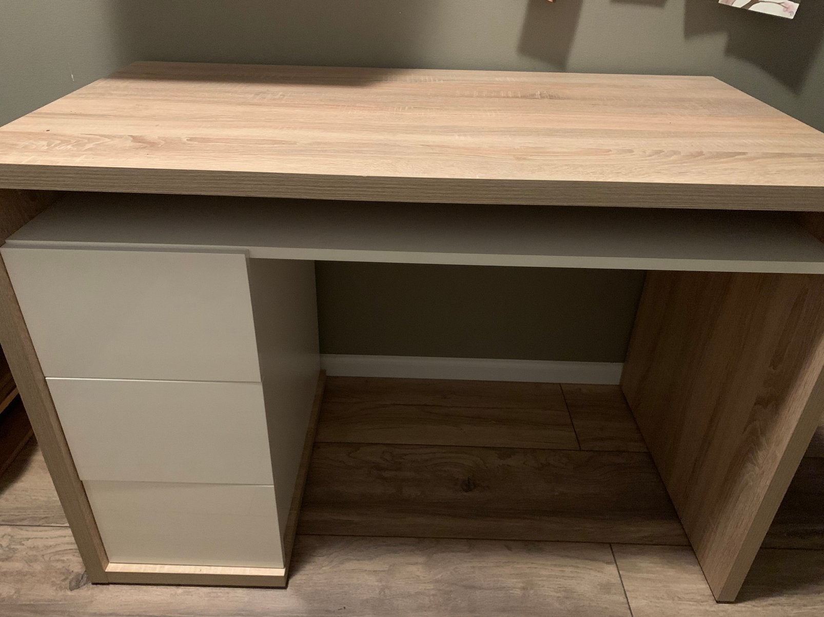 Prachtig stevig buro, Ophalen, Zo goed als nieuw