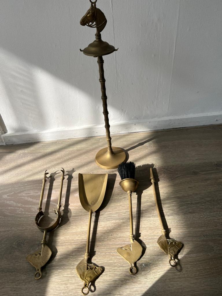 Messing Haardstel compleet met paardenhoofden, Antiek en Kunst, Ophalen of Verzenden
