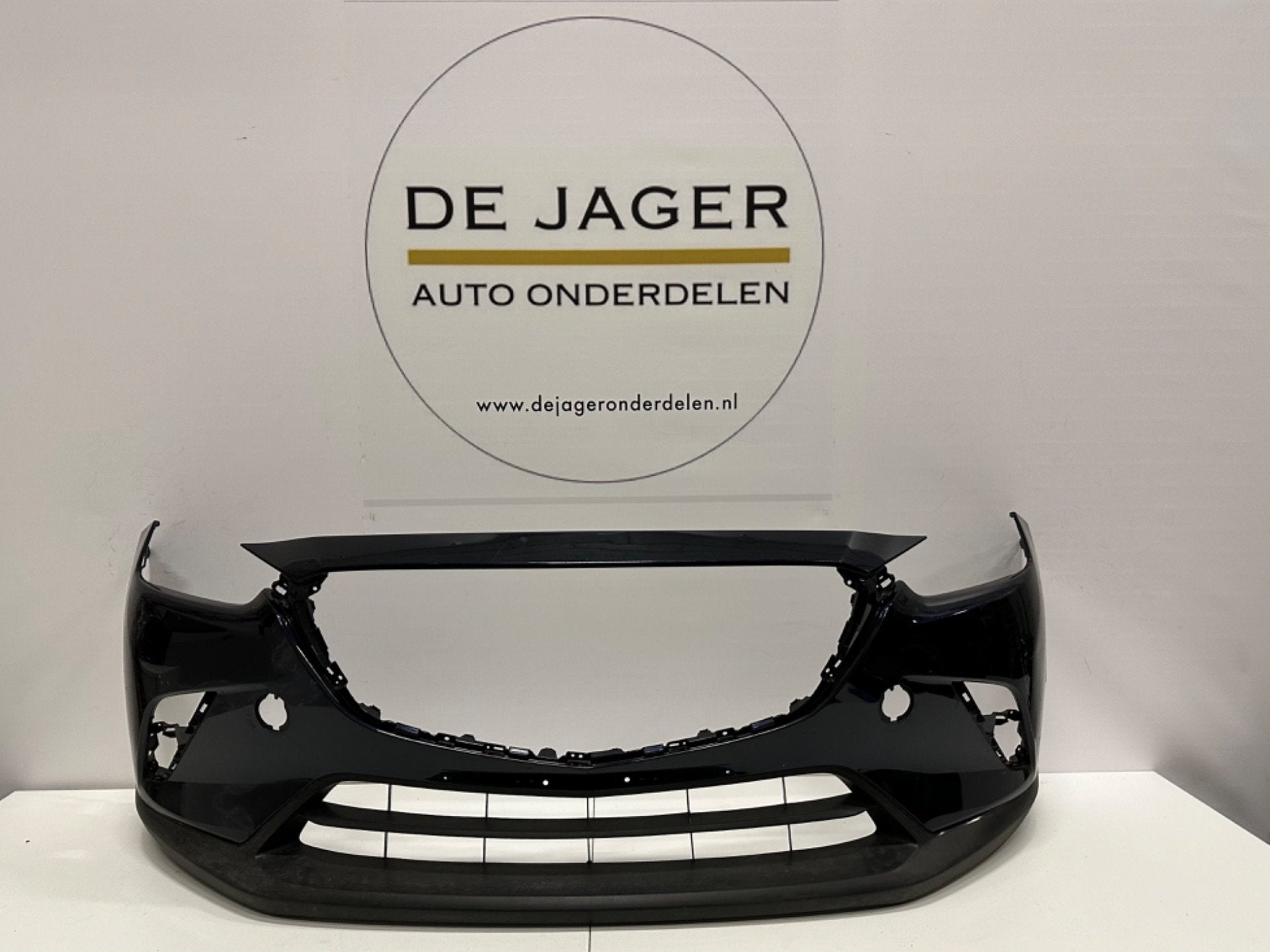 MAZDA CX-3 CX3 VOORBUMPER BUMPER SCHEUR, Auto-onderdelen, Gebruikt, Shinchi, Fuchu-Cho 3-1
730-8670  Hiroshima, Mazda Motor Corporation