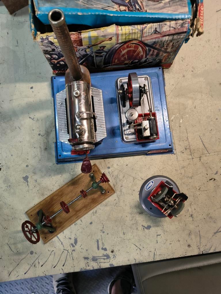 Wilesco stoommachine met accessoires - Zeer goede staat., Antiek en Kunst, Ophalen of Verzenden