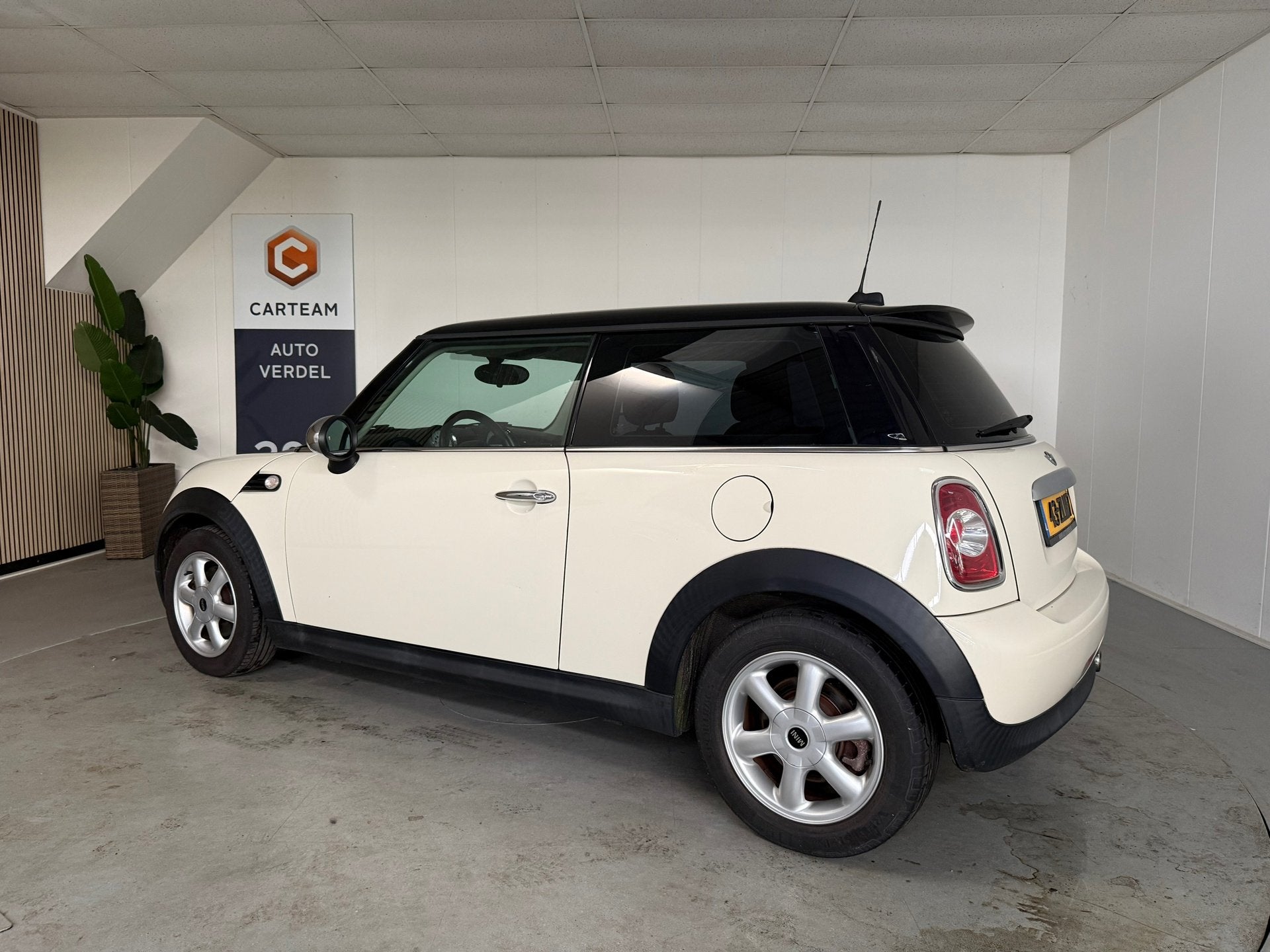 Mini 3-Deurs 1.6 One Kite White Airco, Navigatie, LMV, Auto's, Voorwielaandrijving, Gebruikt, 4 cilinders, 4 stoelen