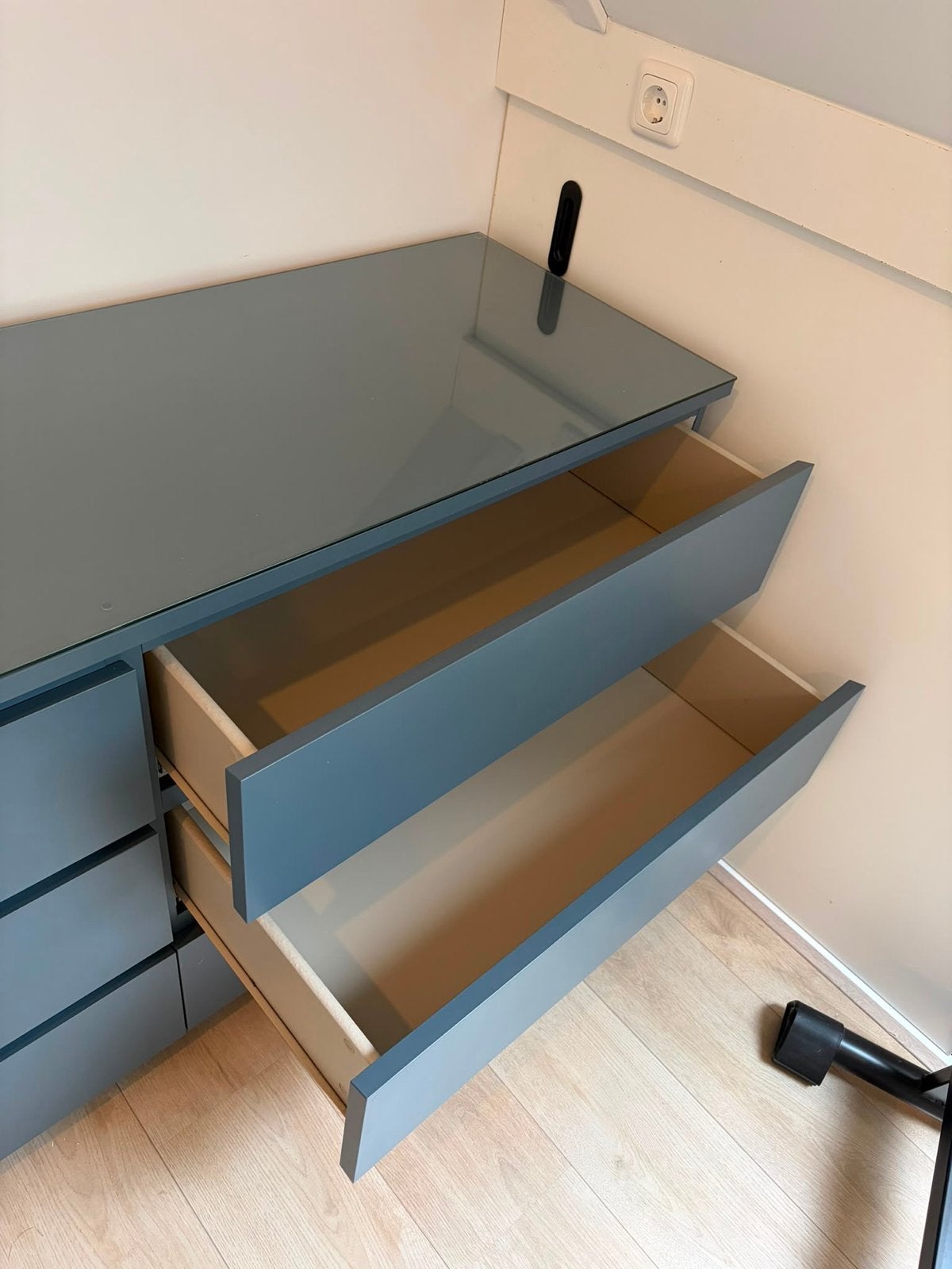 IKEA Malm ladekast met 6 lades - Denim Blue - inc. glasplaat, Ophalen, Gebruikt, 5 laden of meer, 150 tot 200 cm