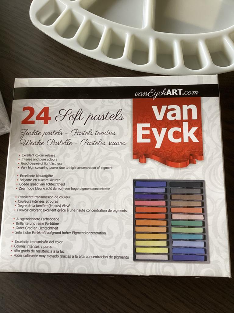 24 Soft Pastels met 2 Schilderdoeken 20x20 cm, Ophalen, Zo goed als nieuw, Overige typen