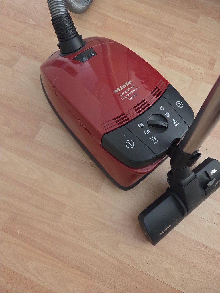 MIELE Complete C1 Tango Red Edition EcoLine stofzuiger, Ophalen, Zo goed als nieuw