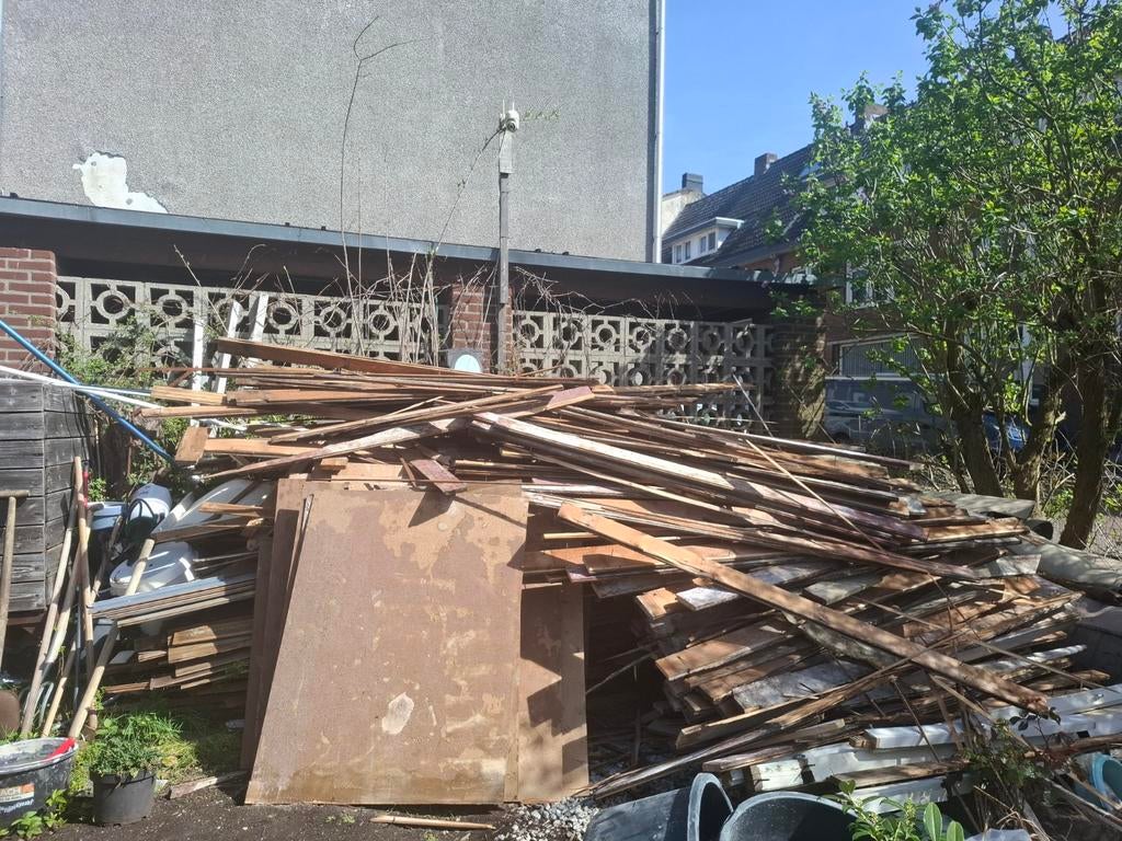 Afgebroken vloerdelen en lambrisering gratis ophalen, Doe-het-zelf en Verbouw, Hout en Planken, Ophalen, Gebruikt, Minder dan 25 mm