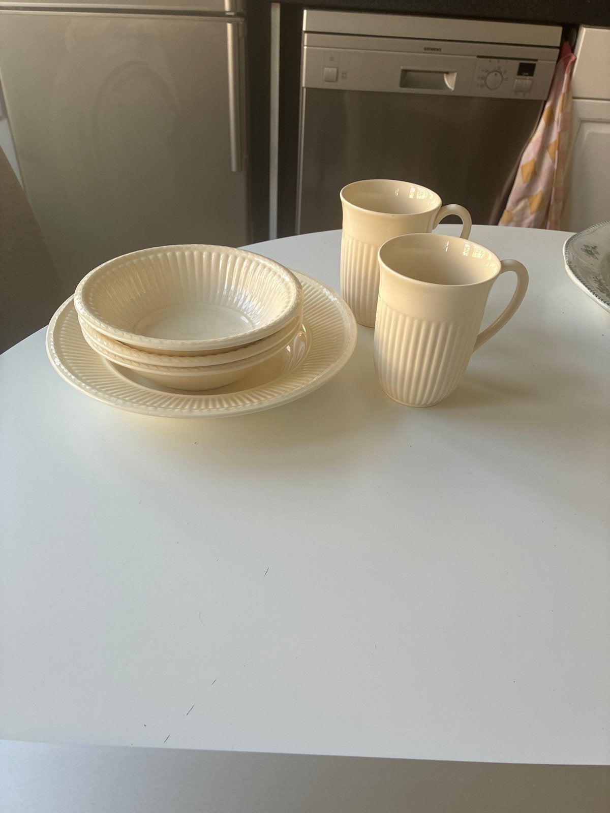 Wedgwood Queen's Ware Edme servies, Huis en Inrichting, Keuken | Servies, Klassiek, Ophalen of Verzenden, Zo goed als nieuw, Wedgwood