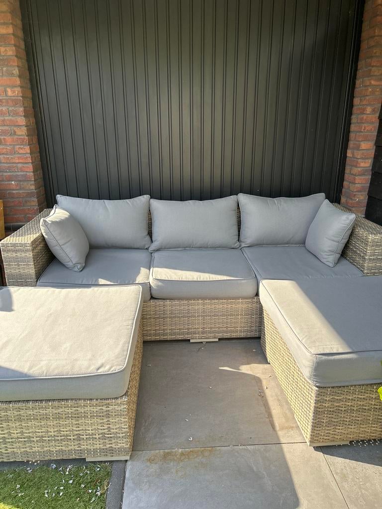 Loungebank met 2 hockers in goede staat, Tuin en Terras, Tuinsets en Loungesets, Ophalen, 3 zitplaatsen, Zo goed als nieuw, Loungeset