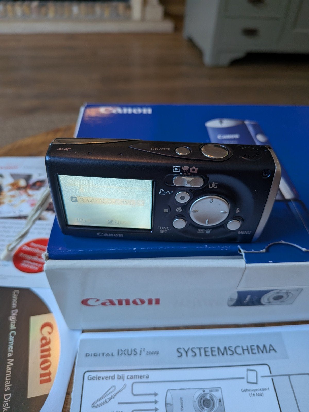 Canon Digital IXUS i7 zoom+ orginele doos en toebehoren.


U, Ophalen of Verzenden, Zo goed als nieuw, Canon