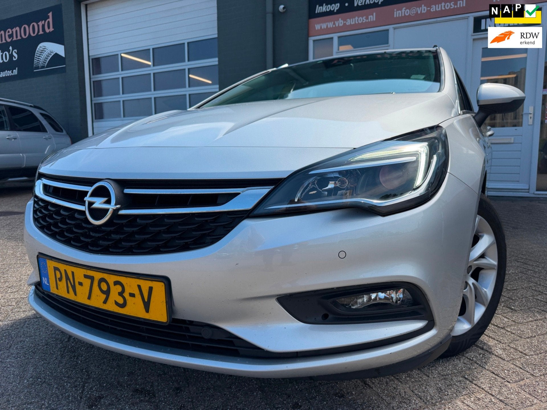 Opel Astra Sports Tourer 1.0 Innovation van 2de Eig met park, Auto's, Voorwielaandrijving, Gebruikt, 1178 kg, Origineel Nederlands
