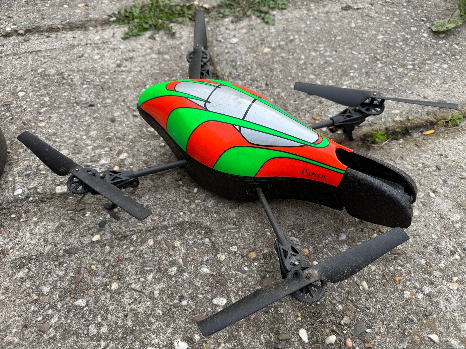 Parrot AR.Drone 2.0 - Geen accu, Ophalen, Basiskwaliteit, Verlichting, Speelgoeddrone