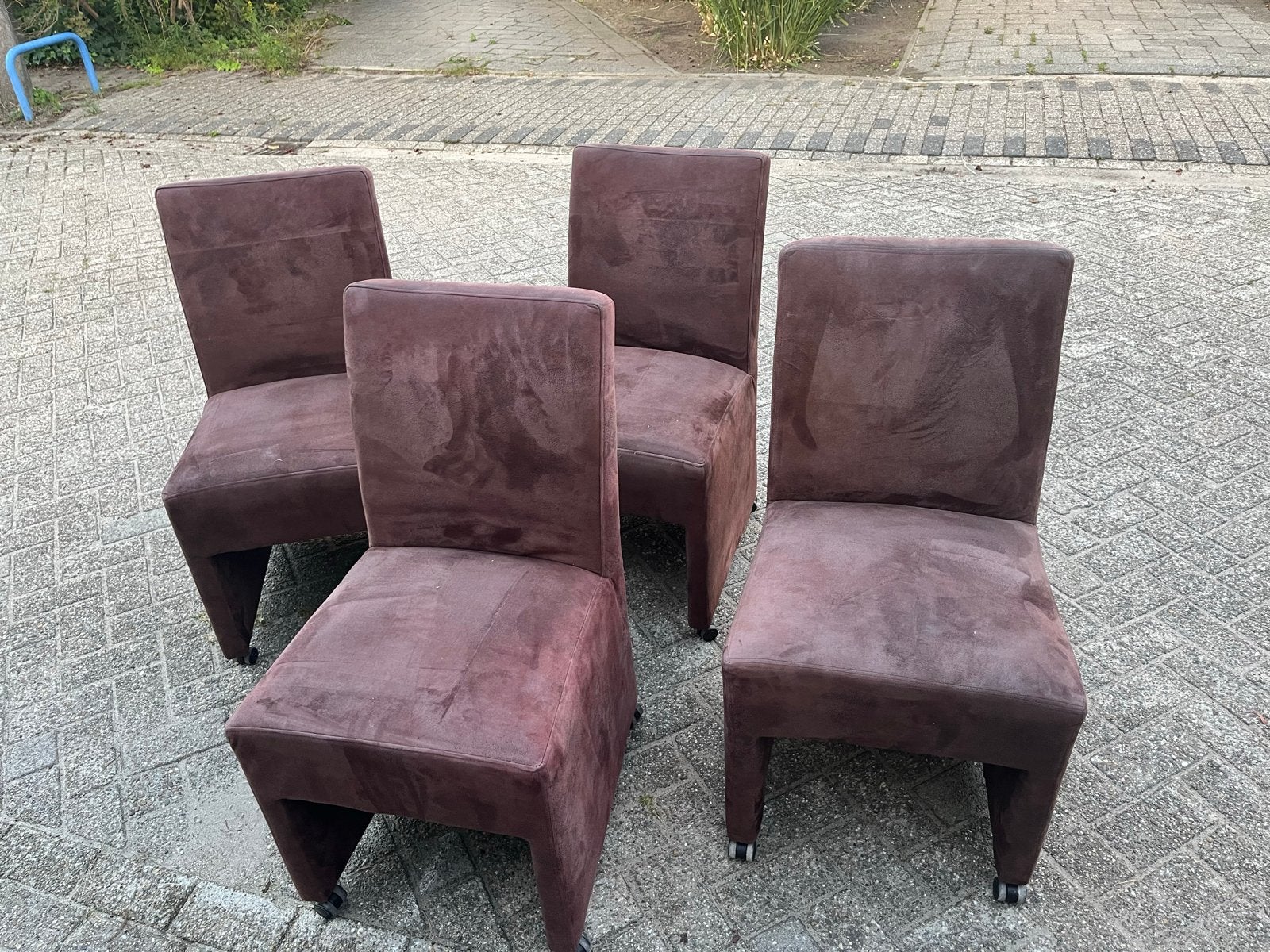 Set van 4 bruine eetkamerstoelen met wieltjes, Ophalen, Gebruikt, Bruin, Vier