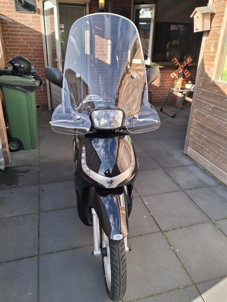 Peugeot Tweet Snor Scooter 2018 - Zwart, 3338 km, Ophalen, Zo goed als nieuw, Benzine, Peugeot