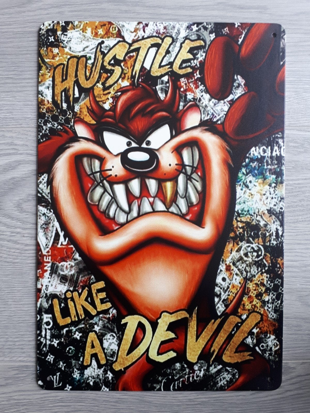 Tasmanian Devil Hustle Like A Devil 20x30 cm Reclamebord, Verzamelen, Verzenden, Nieuw, Reclamebord