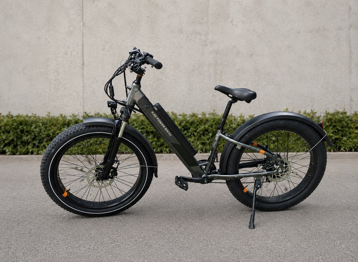 RadPower Bikes Rad Rhino 6 Plus Step Thru E-bike, Ophalen, Gebruikt, 50 km per accu of meer, Overige merken