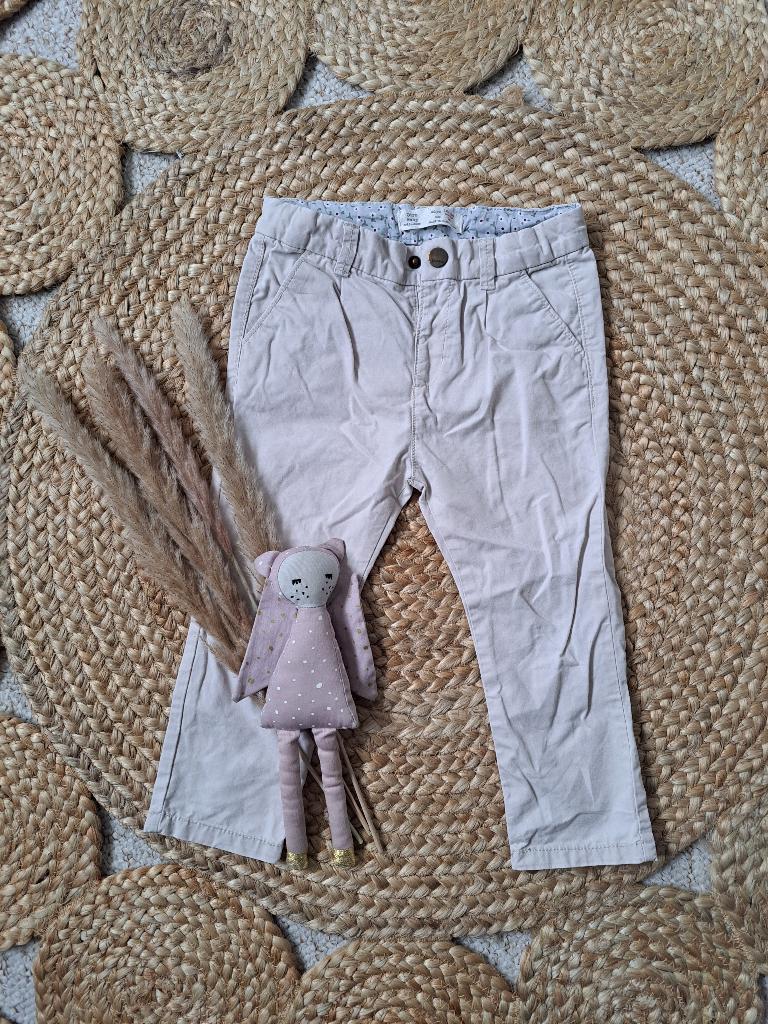 Beige kleurig Zara broekje maat 92, Broek, Meisje, Ophalen of Verzenden, Zo goed als nieuw