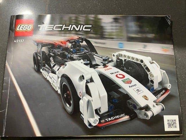 Lego Technic Formula E Porsche 99x Electric 42137, Ophalen of Verzenden, Zo goed als nieuw