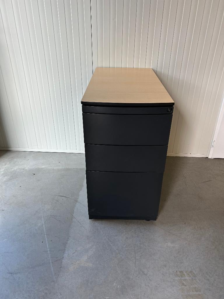 Handige ladekast met 4 lades super degelijk!, Huis en Inrichting, Kasten | Ladekasten, Ophalen, Minder dan 50 cm, Gebruikt, 75 cm of meer
