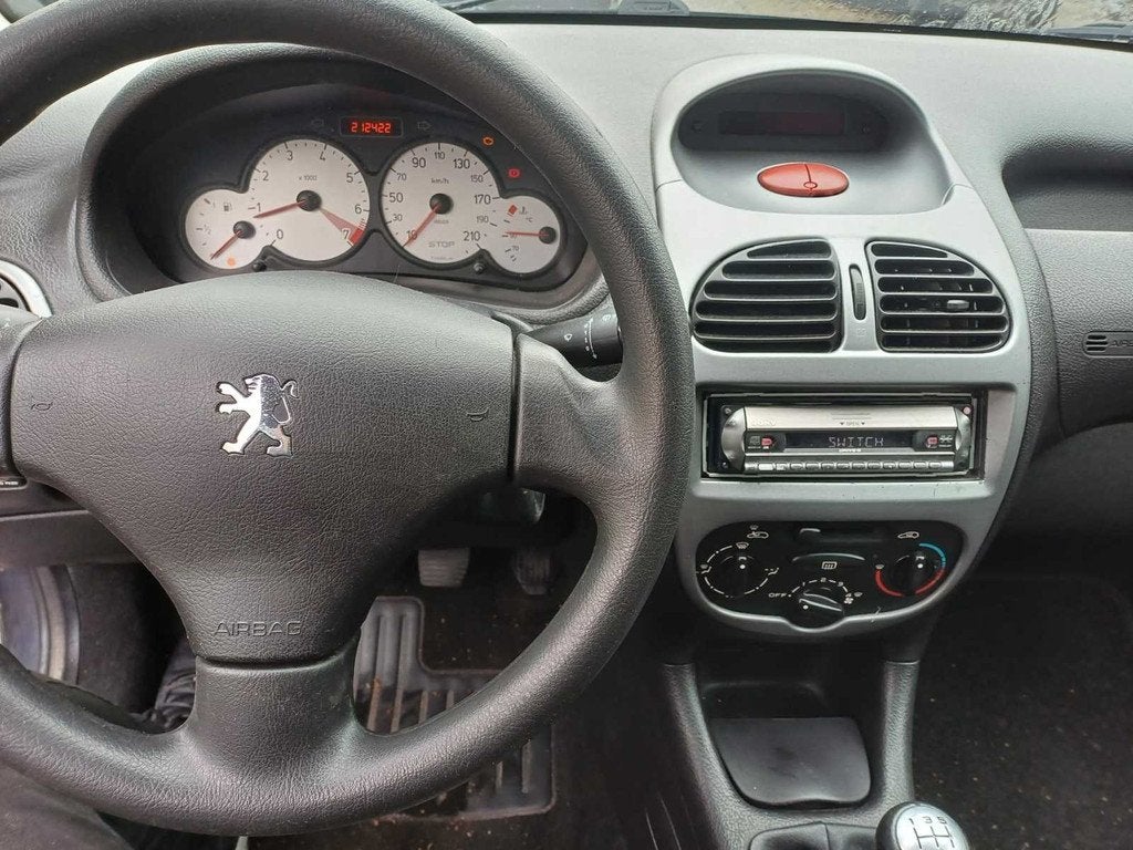 Peugeot 206 1.4 Génération, 32-HPL-5, Auto's, Peugeot, Voorwielaandrijving, 31 €/maand, 4 cilinders, Origineel Nederlands