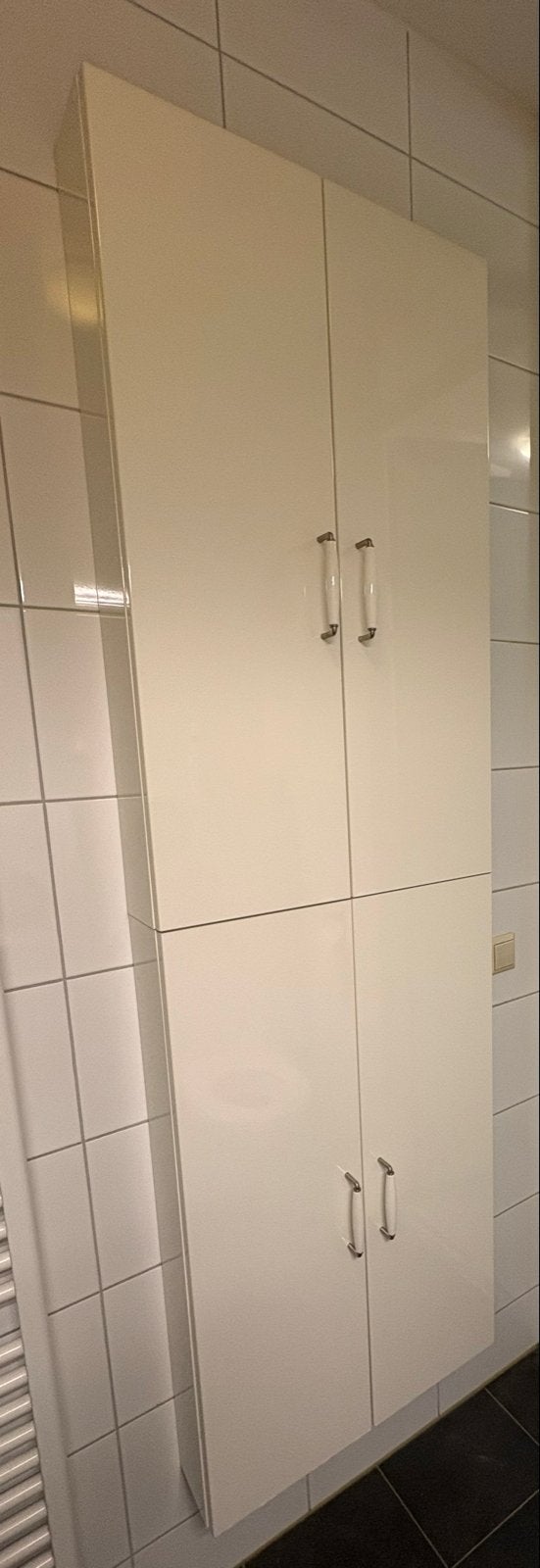 Ikea Badkamerkast Hoogglans met Glazen Plankjes, Ophalen, (Half)hoge kast, Gebruikt, 50 tot 100 cm