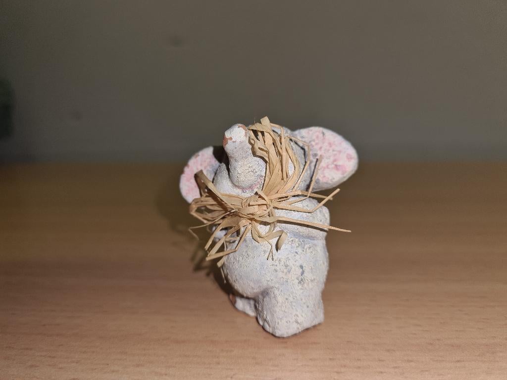 Olifantje met pitriet kraag., Ophalen of Verzenden, Gebruikt