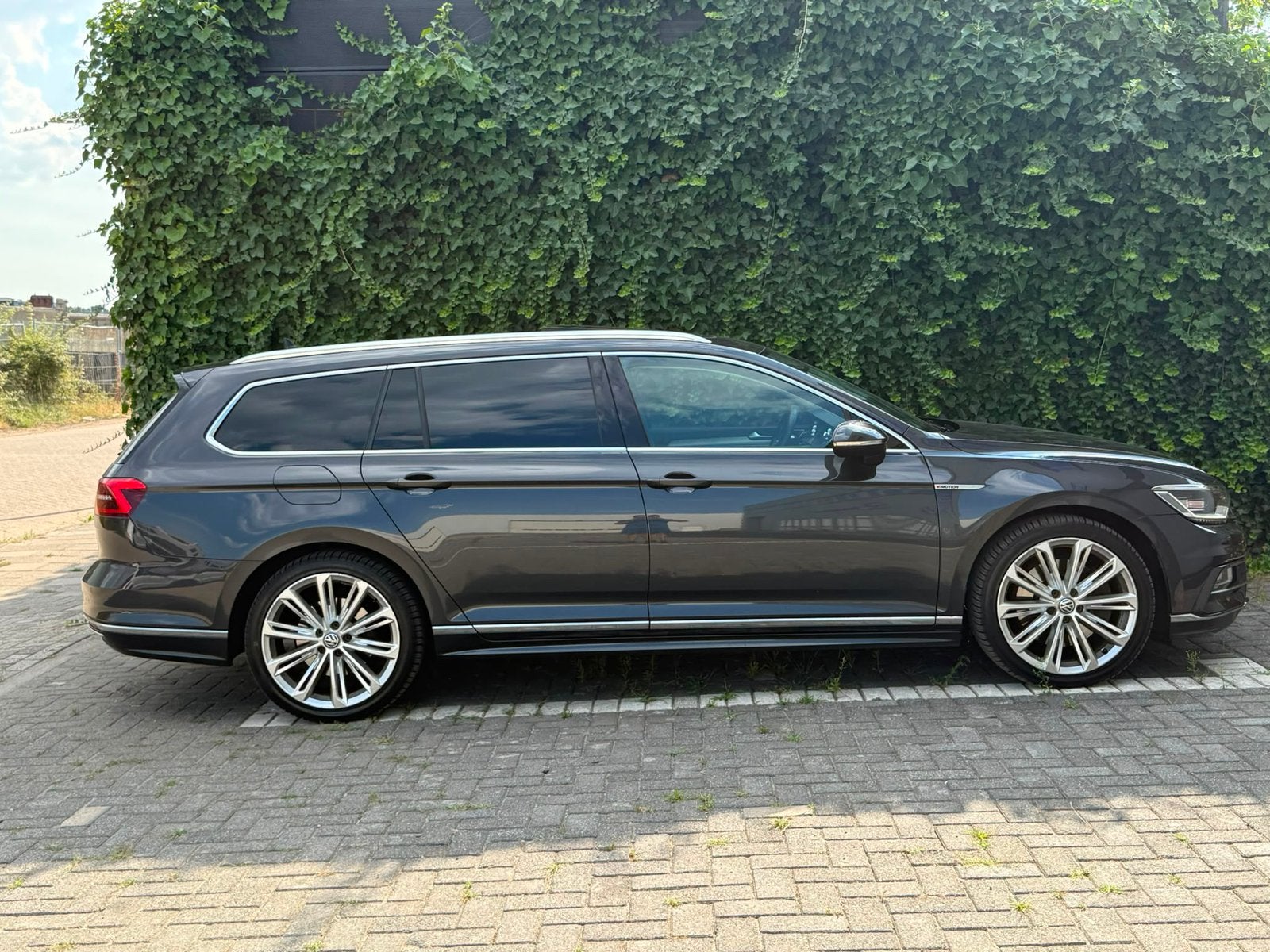 Volkswagen Passat 2.0 Bitdi 240pk  4Motion 2019 |R-line|, Auto's, Zwart, 4 cilinders, Parkeerassistent, 1645 kg