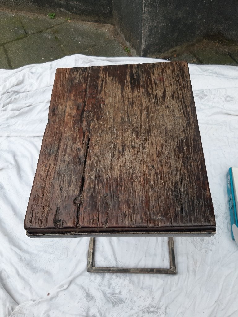 Bijzettafel, industrieel . bruin, massief hout blad massief, Minder dan 55 cm, Gebruikt, Bijzettafel, industrieel . bruin, massief hout blad massief