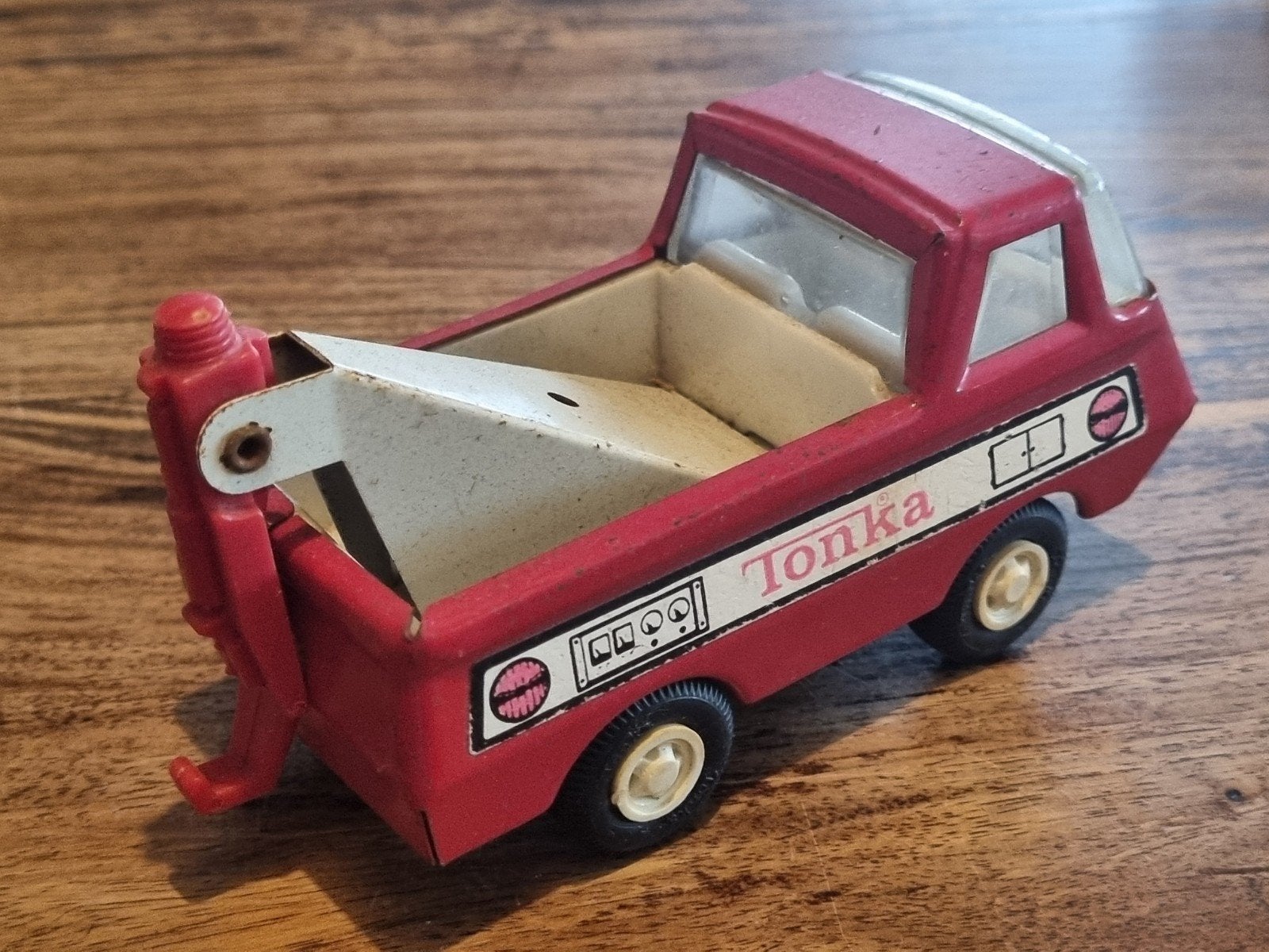 Vintage Tonka sleepwagen - Rood metalen speelgoedtruck, Verzamelen, Ophalen of Verzenden, Gebruikt