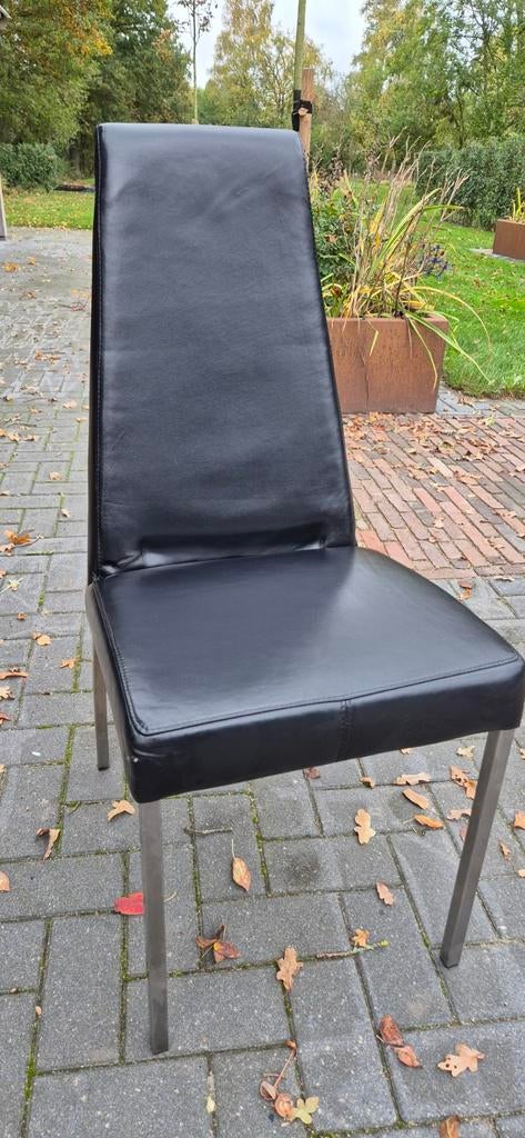8 zwarte leren eetkamerstoel met rvs poten, Gebruikt, Zwart, Ophalen of Verzenden, Modern