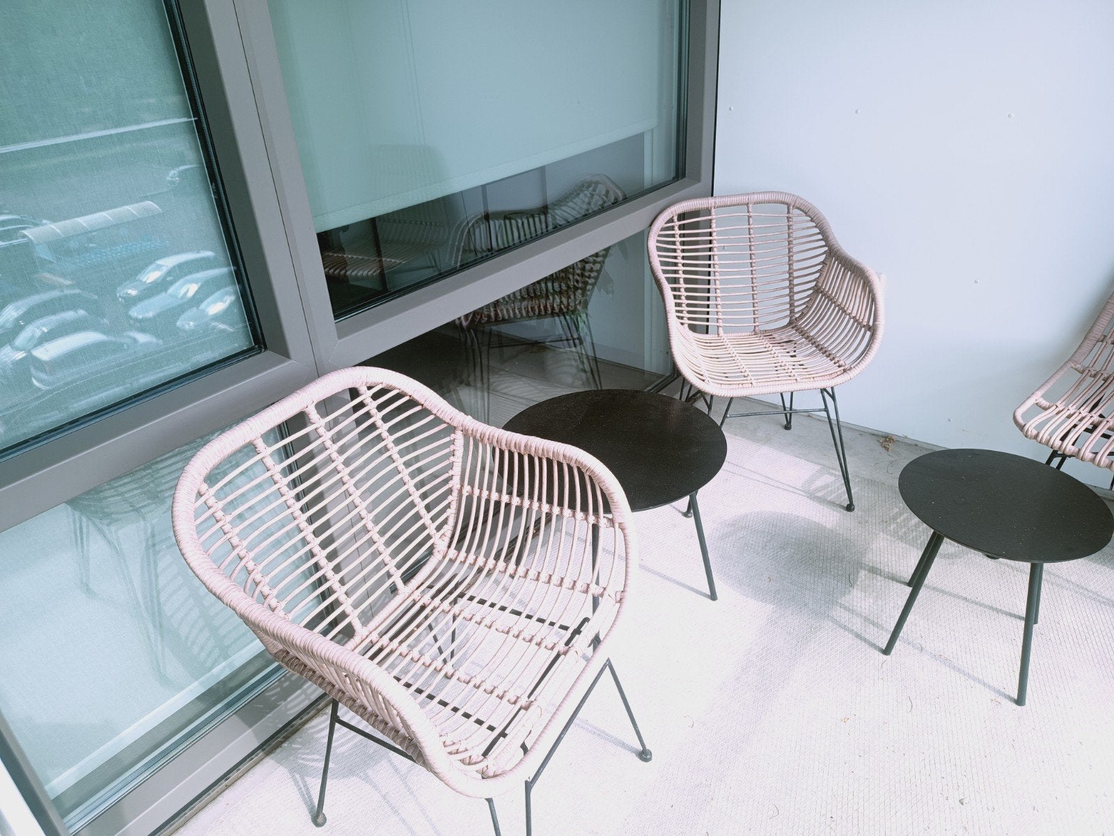 Balkonset, 3 stoelen + kussens en 2 tafeltjes, Ophalen, 2 zitplaatsen