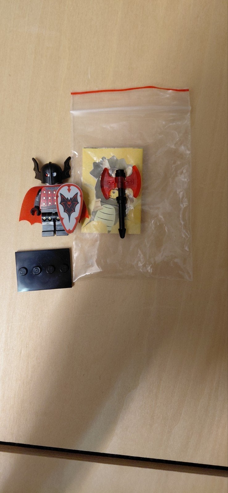 LEGO Minifiguur Vleermuis Ridder met Bijl en Schild, Ophalen of Verzenden, Nieuw, Overige merken