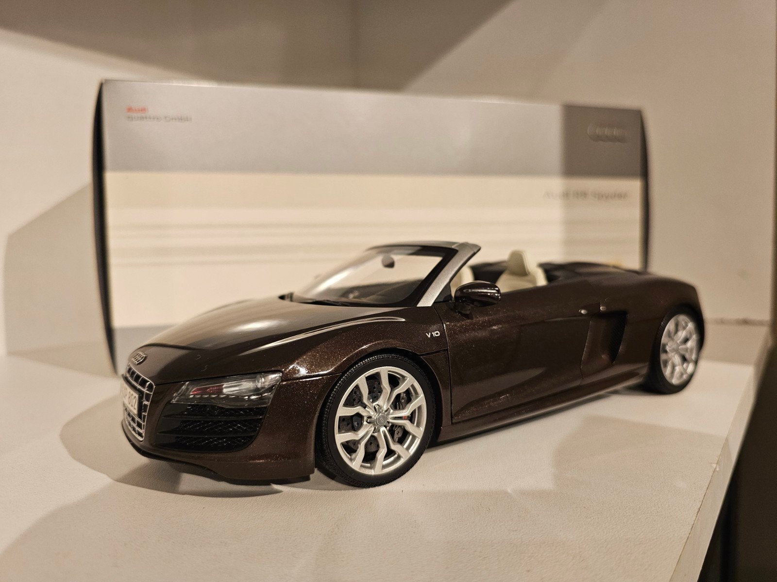 Kyosho Audi R8 Spyder Bruin 1:18, Ophalen of Verzenden, Zo goed als nieuw, Auto, Kyosho