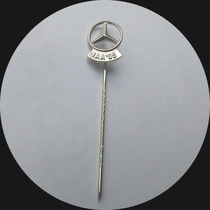 MERCEDES BENZ IAA '95 speldje, Ophalen of Verzenden, Zo goed als nieuw, Transport, Speldje of Pin