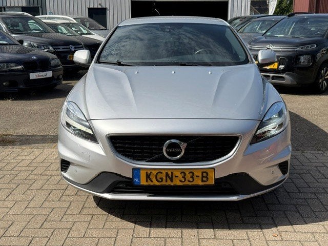 Volvo V40 1.5 T2 R-Design Leer Clima Cruise Trekhaak LED, Auto's, Volvo, Dealer onderhouden, 700 kg, 122 pk, Bedrijf