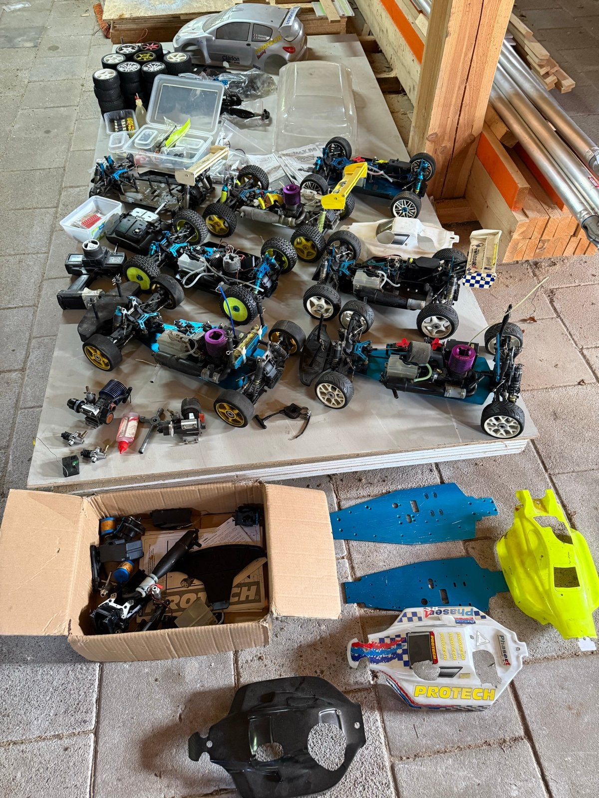 Protech Phaser RS 4 Pro Max RS Schaal 1:6 en 1:8 Nitro RC Au, Ophalen, Zo goed als nieuw, Auto onroad, Nitro