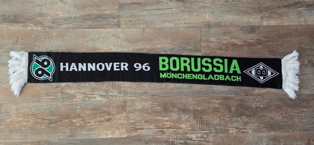 Sjaal Hannover 96 - Borussia Monchengladbach, Verzamelen, Sportartikelen en Voetbal, Ophalen of Verzenden, Zo goed als nieuw, Buitenlandse clubs