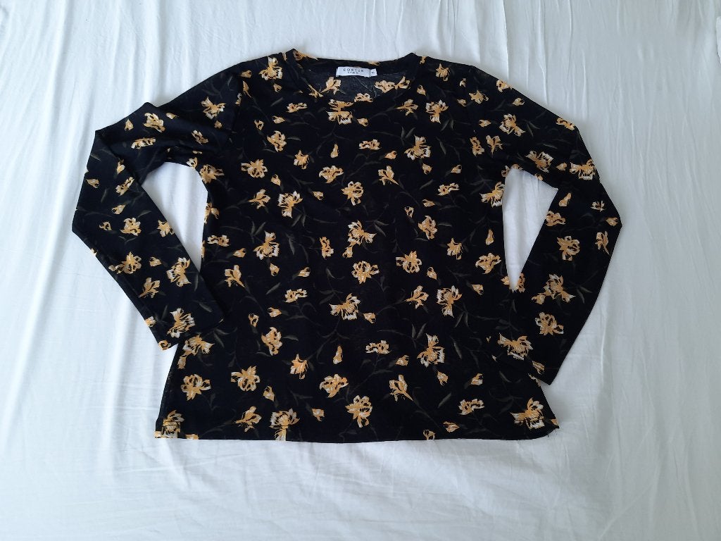 Zwart T-shirt met oker gele bloemen, maat M, Costes, Maat 38/40 (M), Meerkleurig, Ophalen of Verzenden, Zo goed als nieuw