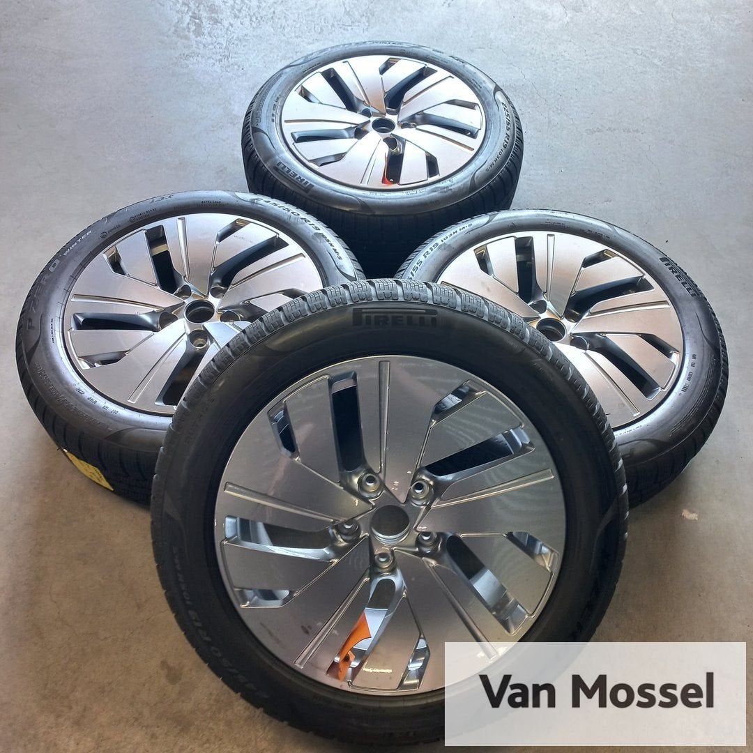 Audi A6 E-Tron Pirelli PZero Winter 225/55/R19 103H 245/50/R, Auto-onderdelen, Banden en Velgen, Banden en Velgen, Winterbanden