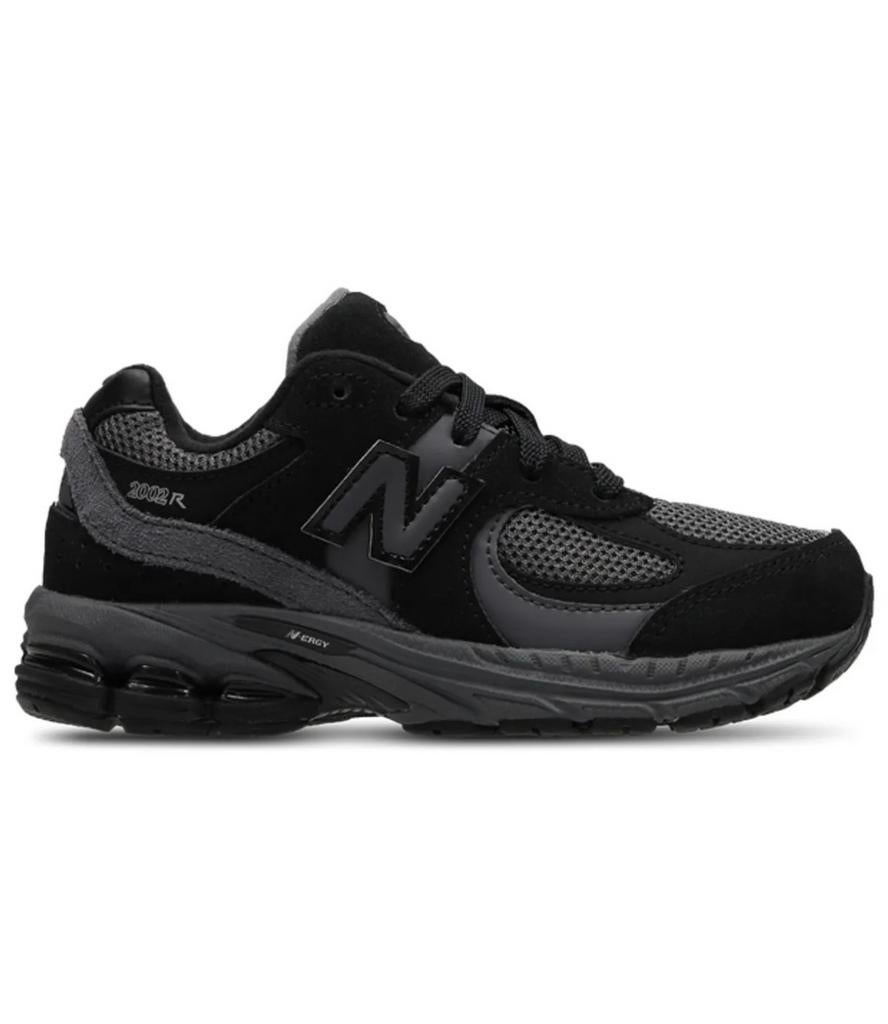 New Balance 2002R zwart schoenen sneakers zwart kind maat 31, Kinderen en Baby's, Kinderkleding | Schoenen en Sokken, Gebruikt