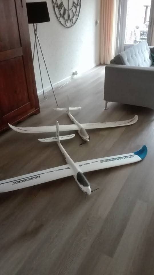 complete vlieghobby met 2 toestellen, Hobby en Vrije tijd, Ophalen, Gebruikt, Elektro, RTF (Ready to Fly)