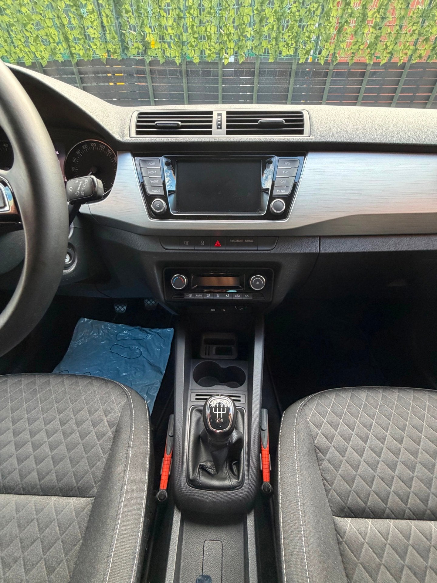 Foto 18 van Skoda Fabia Combi 1.0 TSI Drive grijs 2017 CRUISE|NAVI|NAP