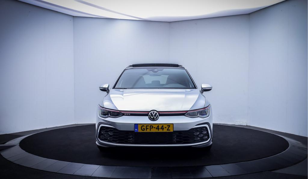 Volkswagen Golf 2.0 GTI DSG 245PK PANO | NAVI | APP CONNECT, Stof, Gebruikt, Zwart, 4 cilinders