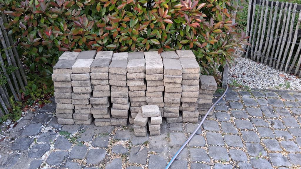 betonnen klinkers 20x15 gratis, Tuin en Terras, Ophalen, Gebruikt, Beton, Klinkers