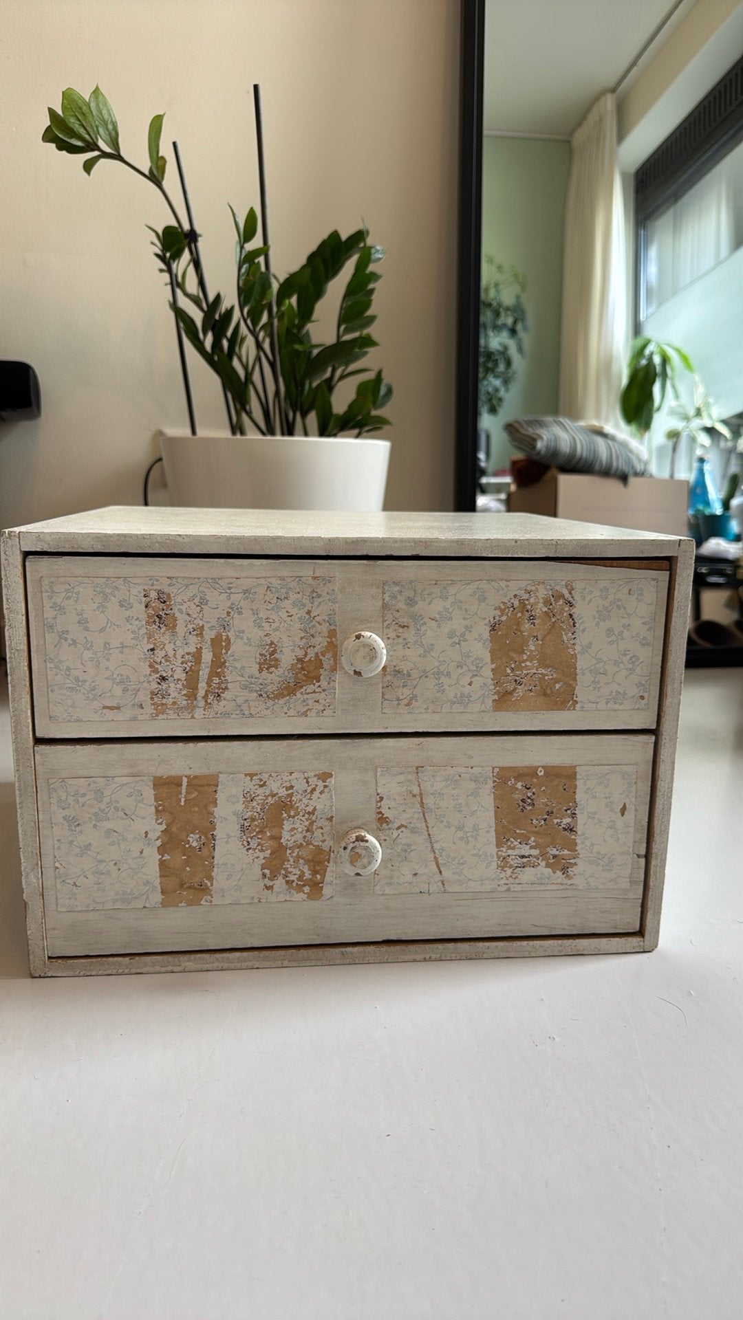 Vintage houten ladekastje met twee lades, Ophalen