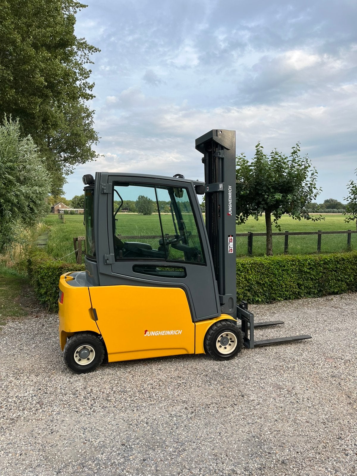 Jungheinrich 1800kg freelift sideshift triplo  4e functie✅, 1000 tot 2000 kg, Ophalen of Verzenden, Elektrisch, Heftruck