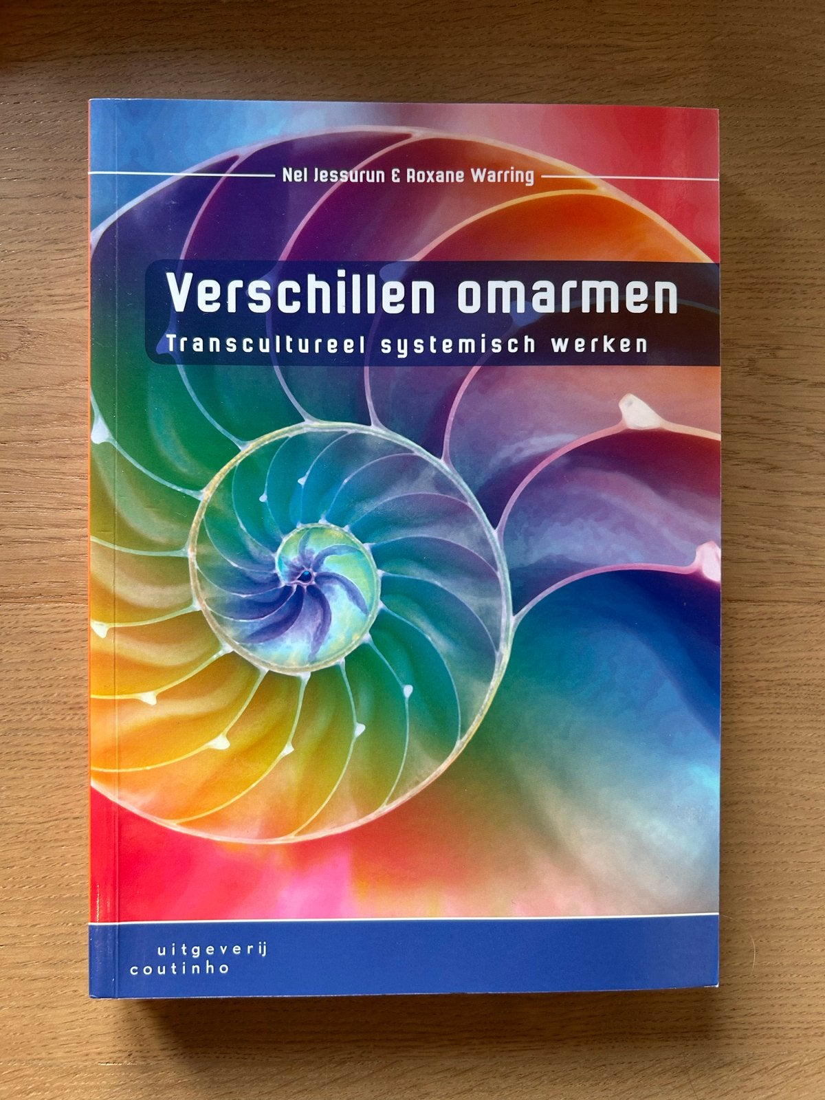 Verschillen omarmen: transcultureel systemisch werken, Boeken, Studieboeken en Cursussen, Ophalen of Verzenden, Zo goed als nieuw