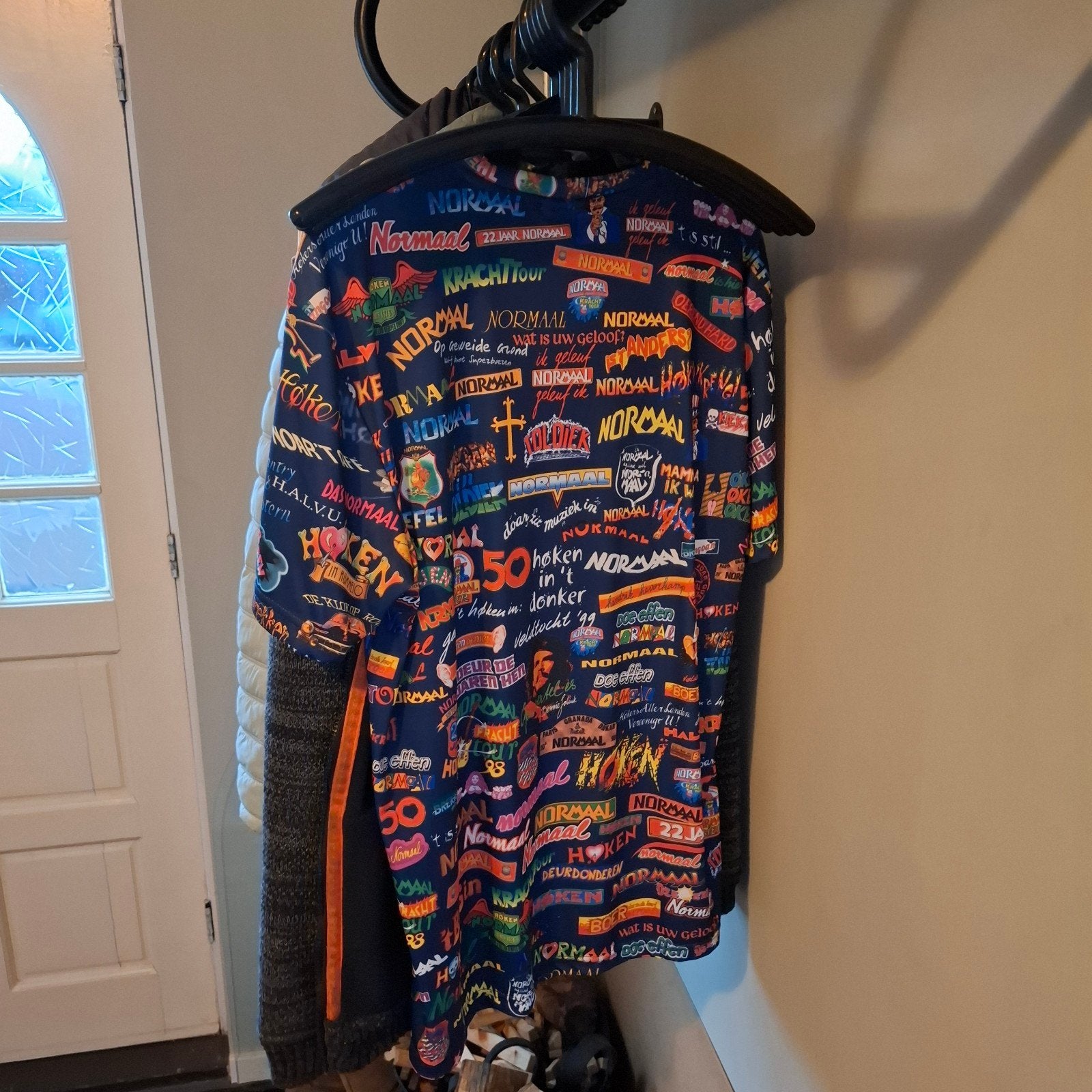 band normaal t shirt gezocht, Ophalen of Verzenden, Nieuw, Overige maten, Overige kleuren