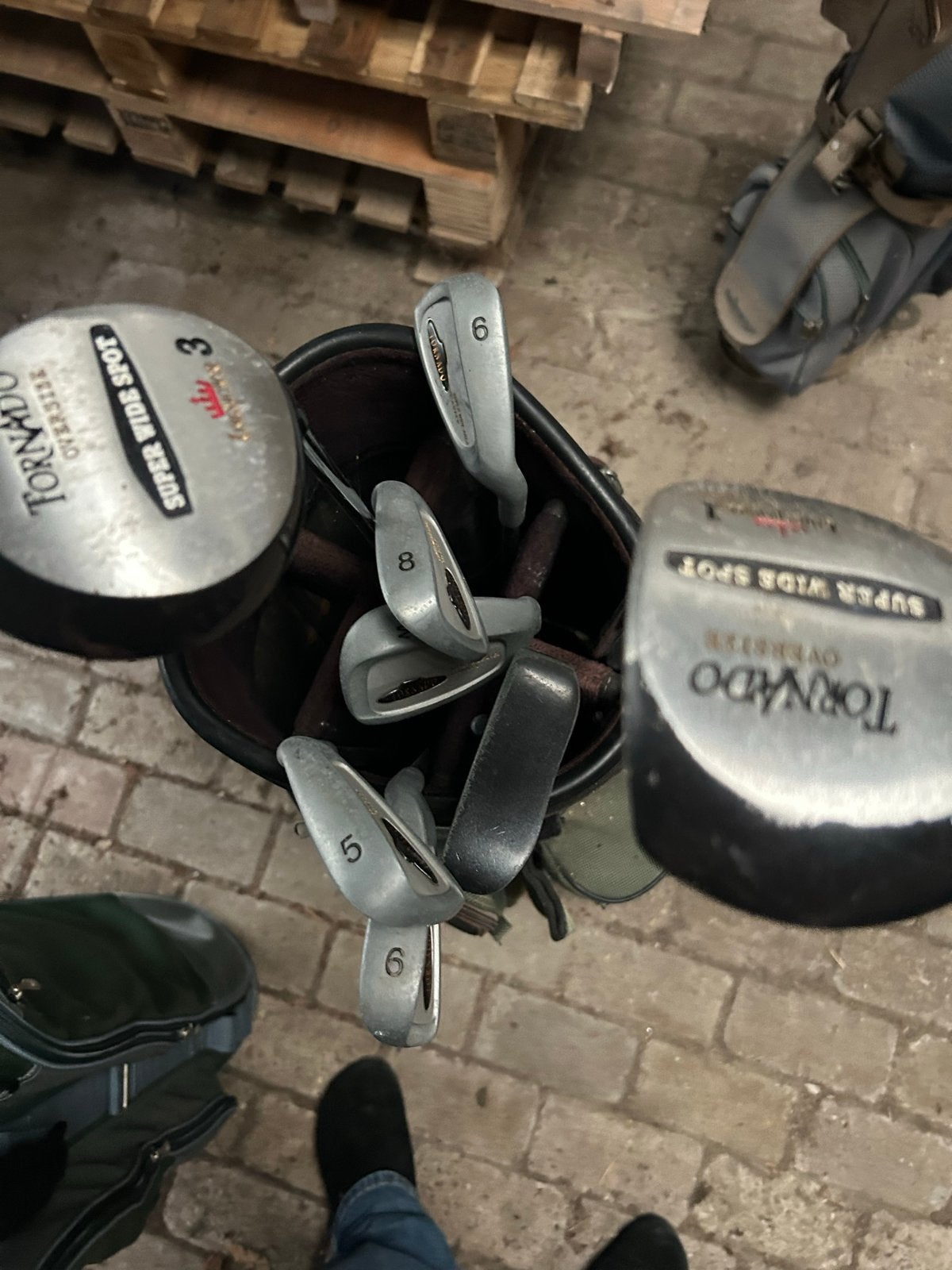 Foto 12 van Grote partij golfsets - compleet en aanvullend