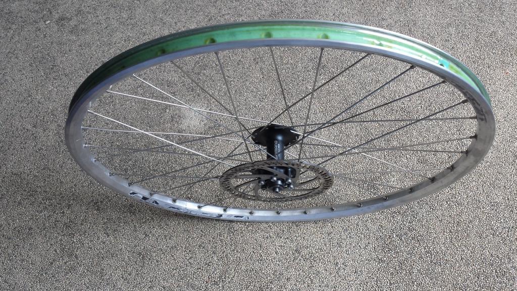 voorwiel mtb atb 26 of 28 qr of schijfrem shimano hb vian, Fietsen en Brommers, Fietsonderdelen, Gebruikt, Aluminium, Oldtimerfiets