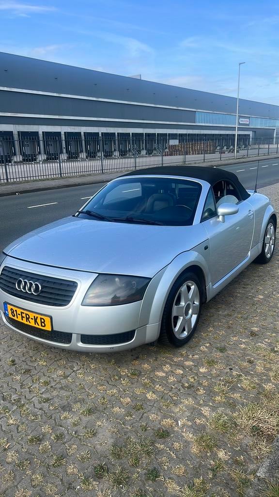 Audi TT 1.8 T Roadster 132KW 2000 Grijs, Auto's, Voorwielaandrijving, TT, 4 cilinders, Cabriolet
