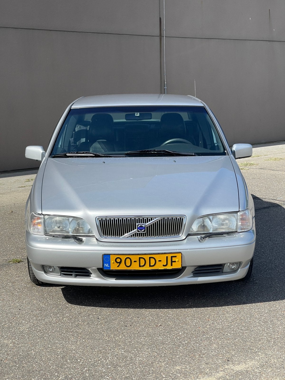 Volvo S70 2.4 170PK AUT 1999 Grijs, Zwart, 75 €/maand, 2435 cc, Particulier